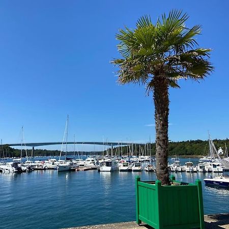 Les Planches , Bel Appartement En Bord De Mer Бенодет Экстерьер фото