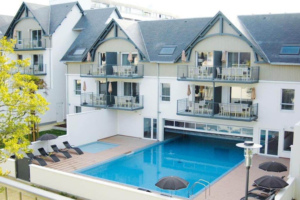 Les Planches , Bel Appartement En Bord De Mer Бенодет Экстерьер фото